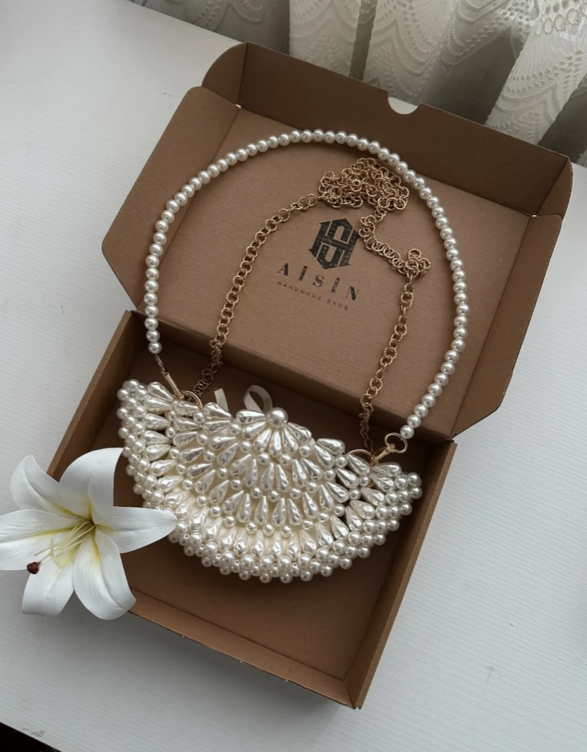 Aisin Pearl Bag